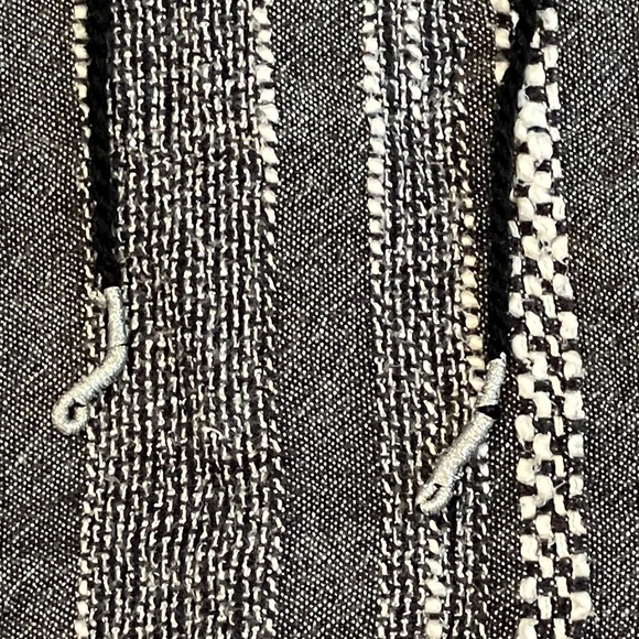 Free People women’s size medium (fits on the bigger side) Textured Knit Poncho - Picture 4 of 14